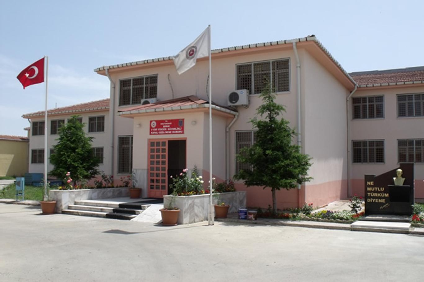 Edirne F Tipi Kapalı Cezaevinde mahkûmlara işkence iddiası Edirne F Tipi Kapalı Cezaevinde mahkûmlara işkence iddiası